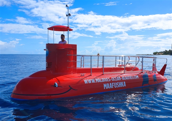 Maafushka Semi-Submarine